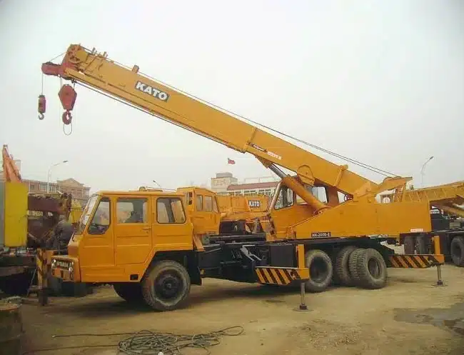 Liên hệ đặt thuê xe cẩu hàng của Tiến Cường 24H